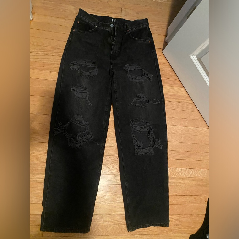 Amazing high rise denim jeans.